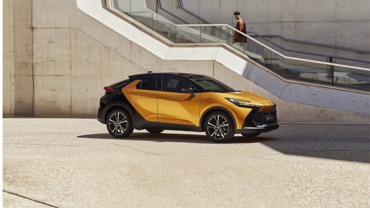 NOWA TOYOTA C-HR