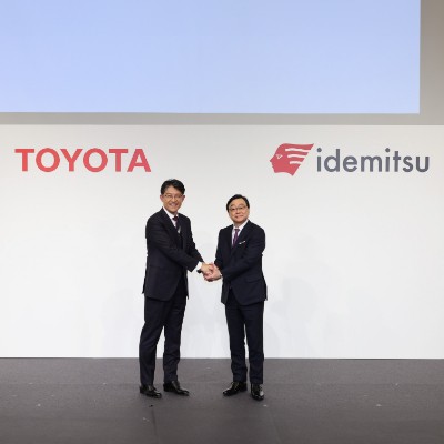 Toyota i Idemitsu ogłosiły zawarcie strategicznej umowy o współpracy